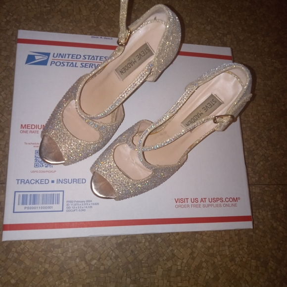 Steve Madden Silver Bling Rhinestone Heels Size 7 - Picture 4 of 16